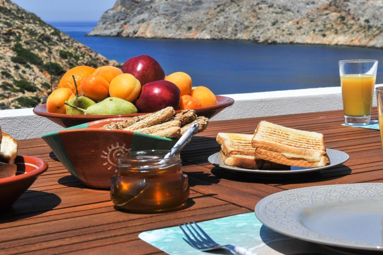 Droufakos' Home, Lux Seafront Apartment W. View 克若尼索斯 外观 照片