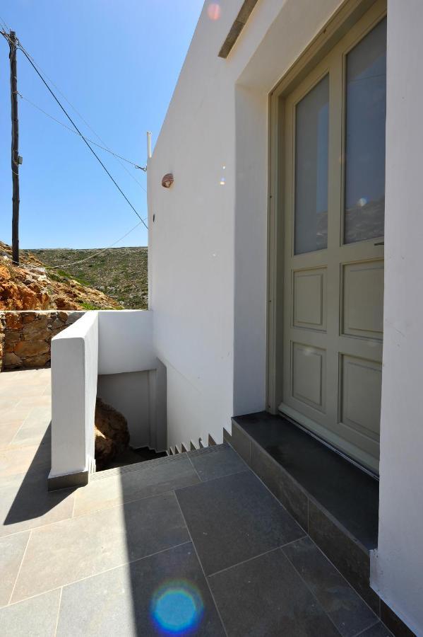Droufakos' Home, Lux Seafront Apartment W. View 克若尼索斯 外观 照片