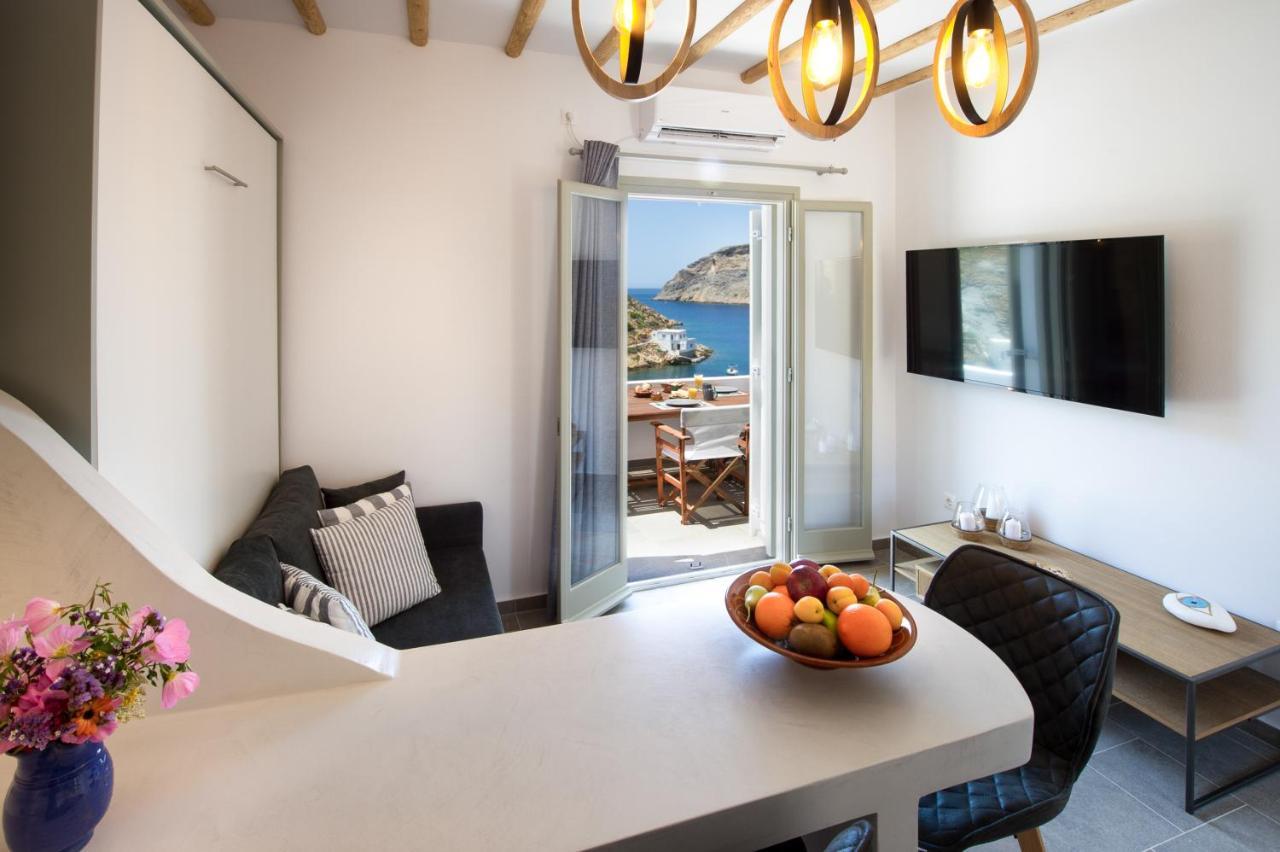 Droufakos' Home, Lux Seafront Apartment W. View 克若尼索斯 外观 照片